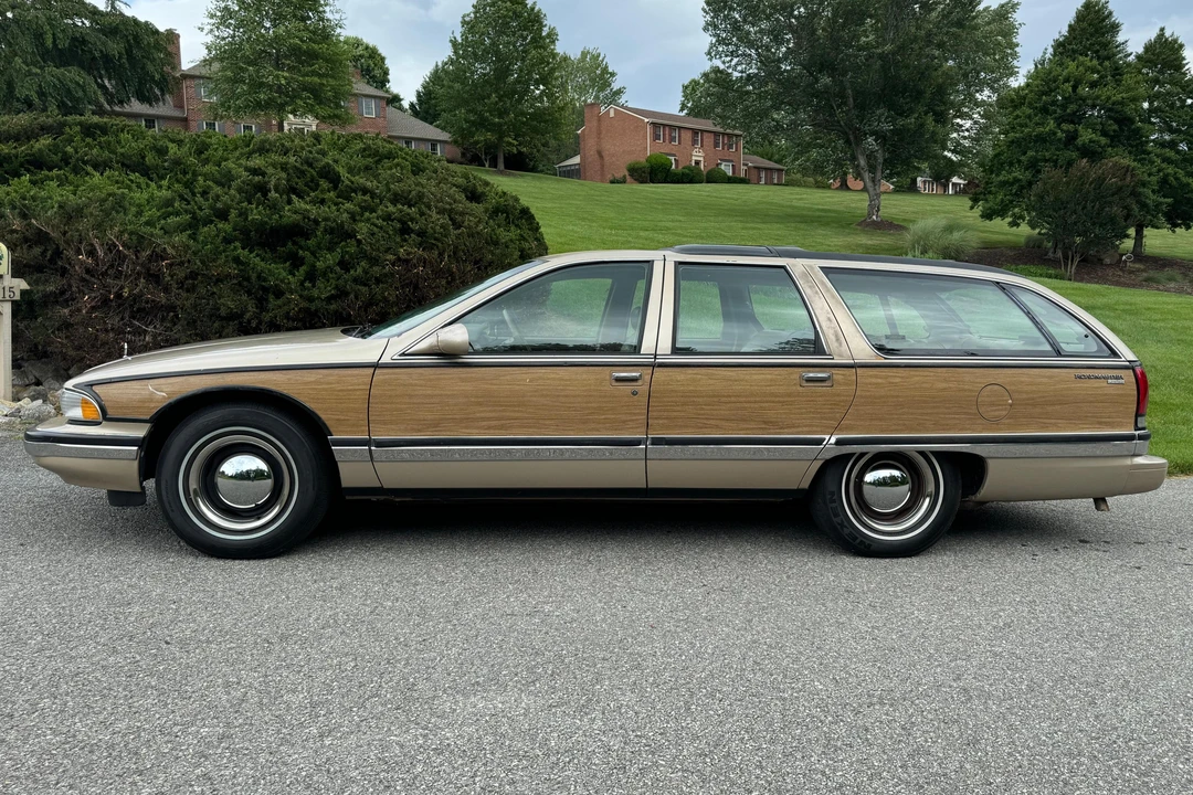 1996 Buick Roadmaster - Image 3 of 31