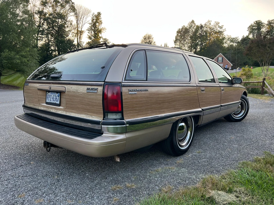 1996 Buick Roadmaster - Image 13 of 31