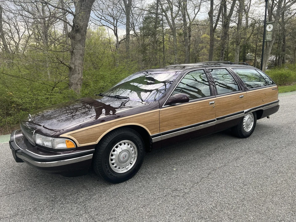 1996 Buick Roadmaster - Image 3 of 31