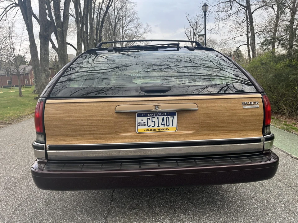 1996 Buick Roadmaster - Image 14 of 31