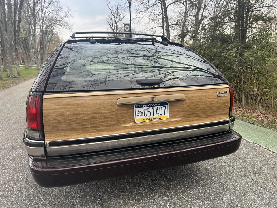 1996 Buick Roadmaster - Image 13 of 31
