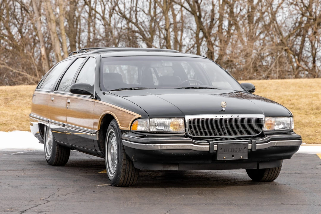 1996 Buick Roadmaster - Image 4 of 31