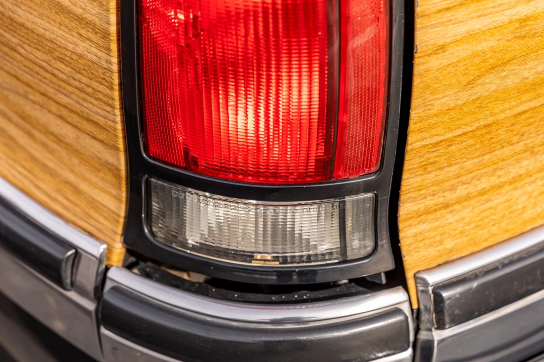 1996 Buick Roadmaster - Image 28 of 31