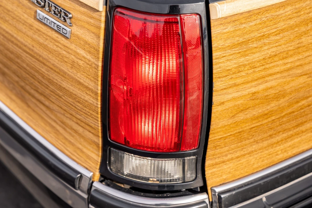 1996 Buick Roadmaster - Image 24 of 31