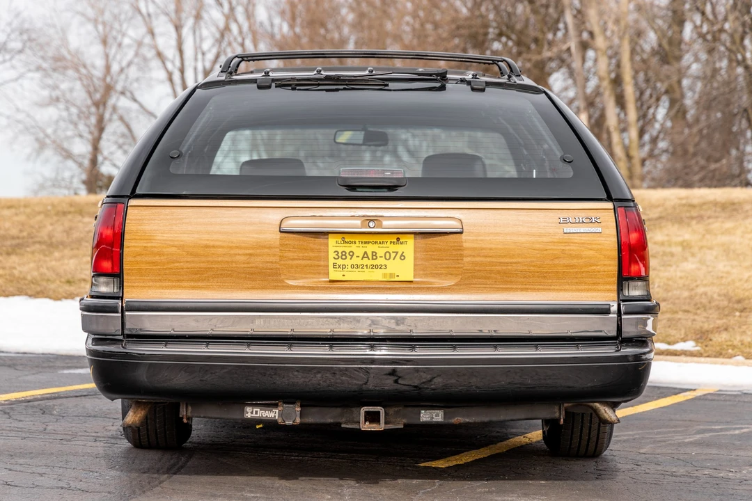 1996 Buick Roadmaster - Image 7 of 31