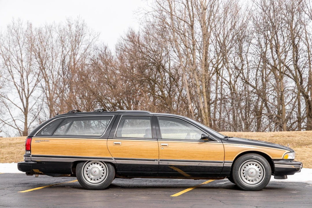 1996 Buick Roadmaster - Image 5 of 31