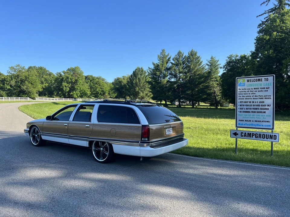 1996 Buick Roadmaster - Image 13 of 31