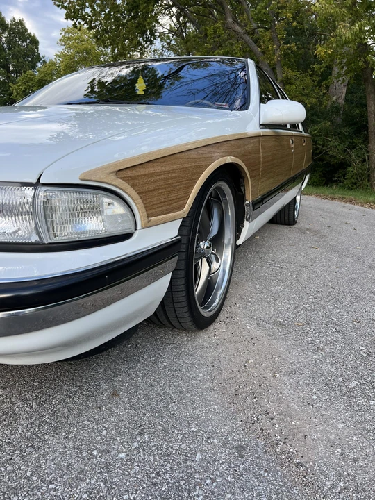 1996 Buick Roadmaster - Image 24 of 31