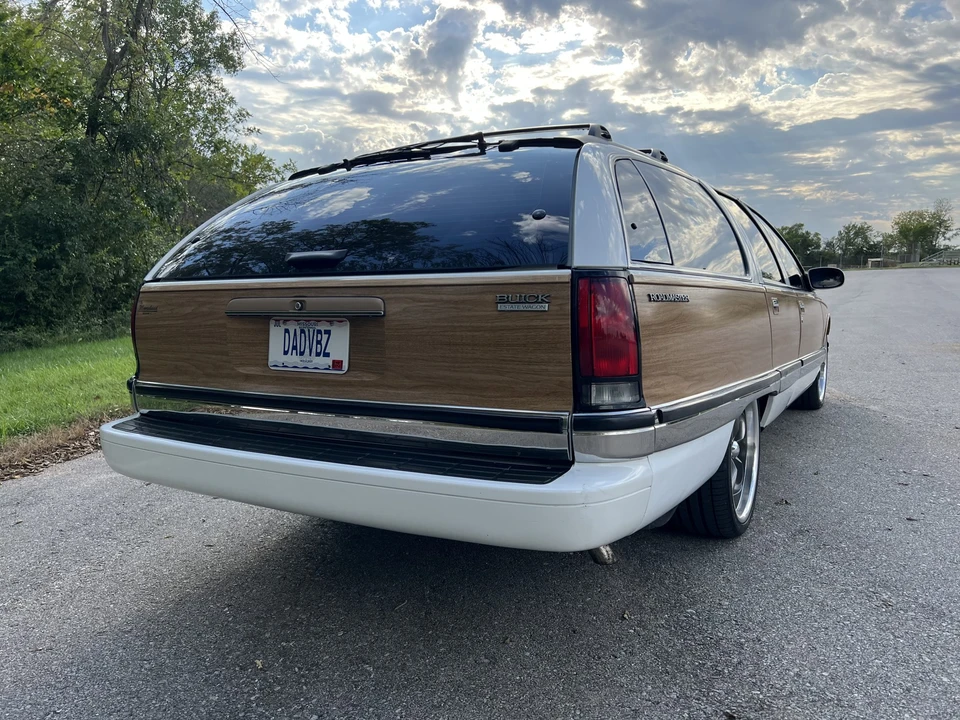 1996 Buick Roadmaster - Image 10 of 31