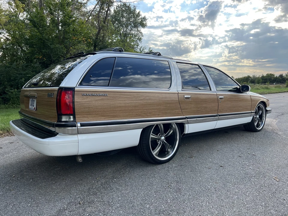 1996 Buick Roadmaster - Image 9 of 31