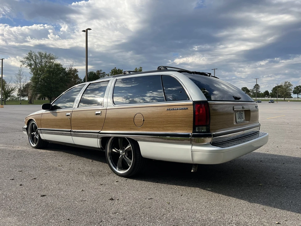 1996 Buick Roadmaster - Image 14 of 31