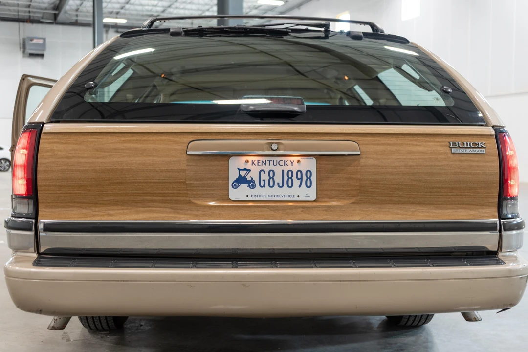 1996 Buick Roadmaster - Image 15 of 31