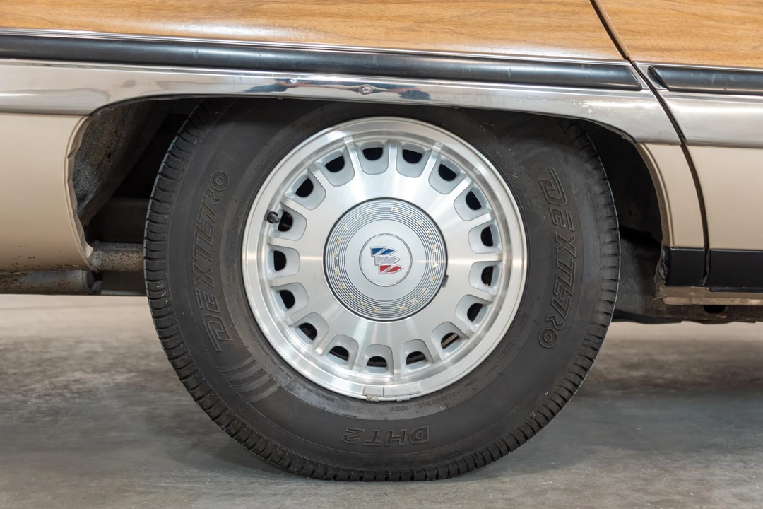 1996 Buick Roadmaster - Image 19 of 31