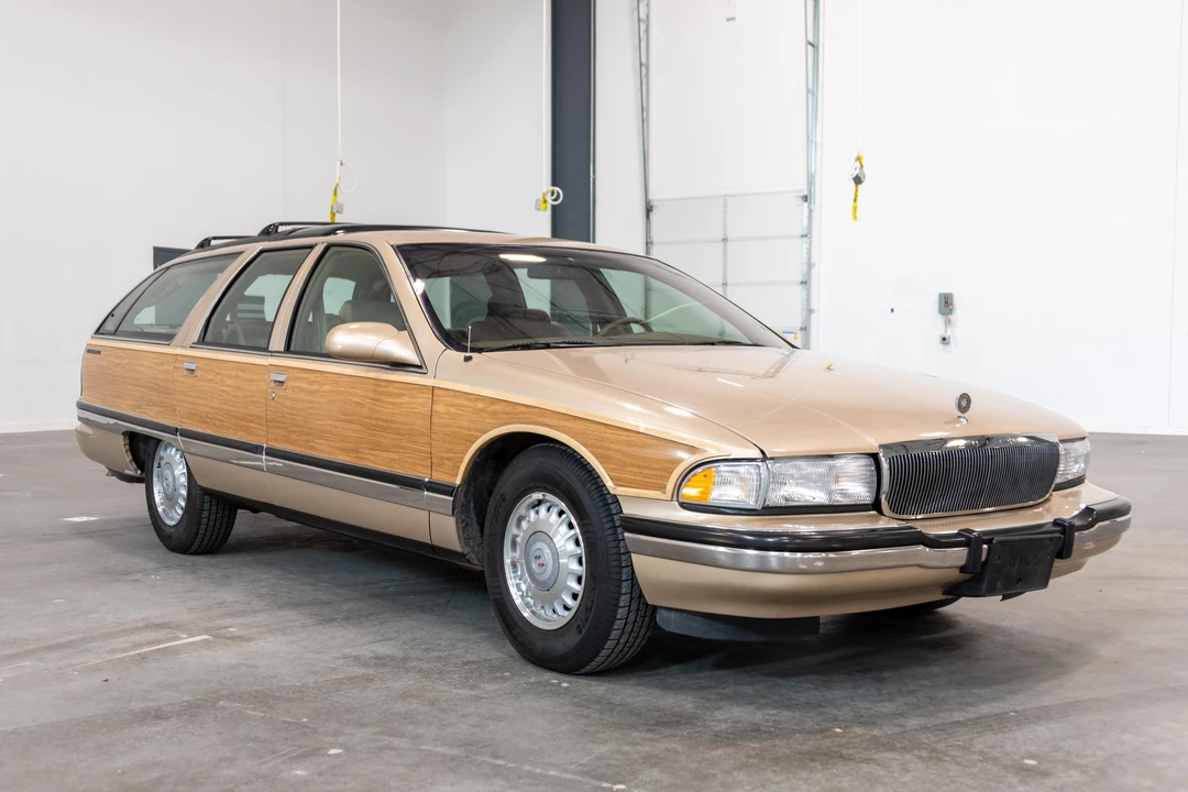 1996 Buick Roadmaster - Image 10 of 31
