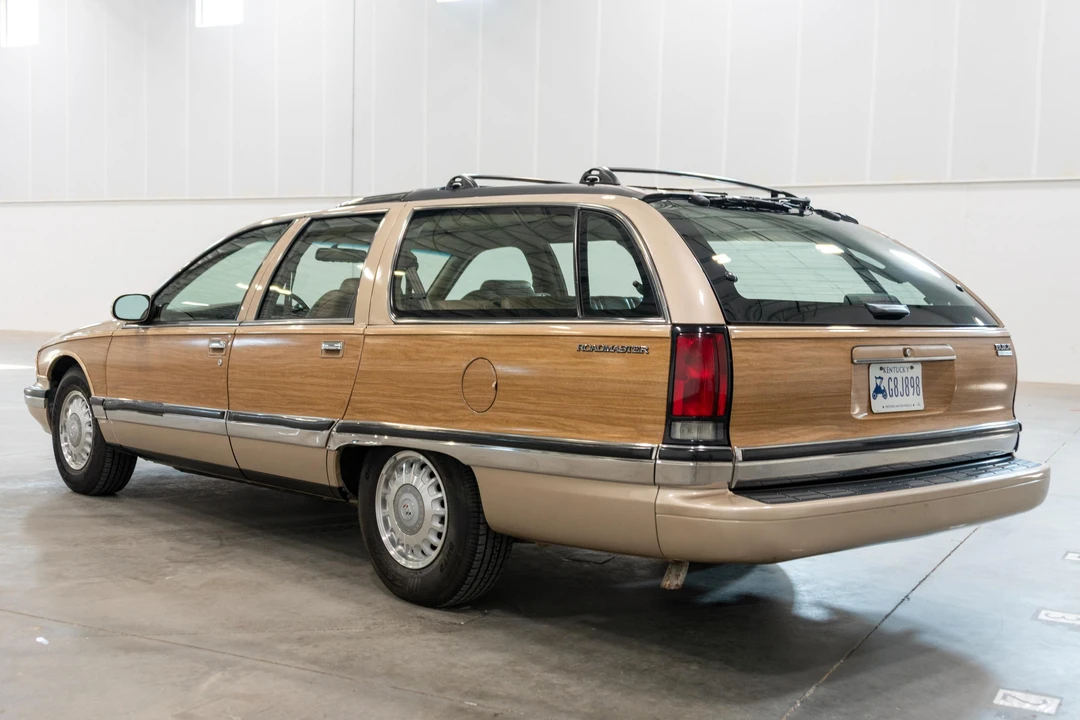 1996 Buick Roadmaster - Image 4 of 31