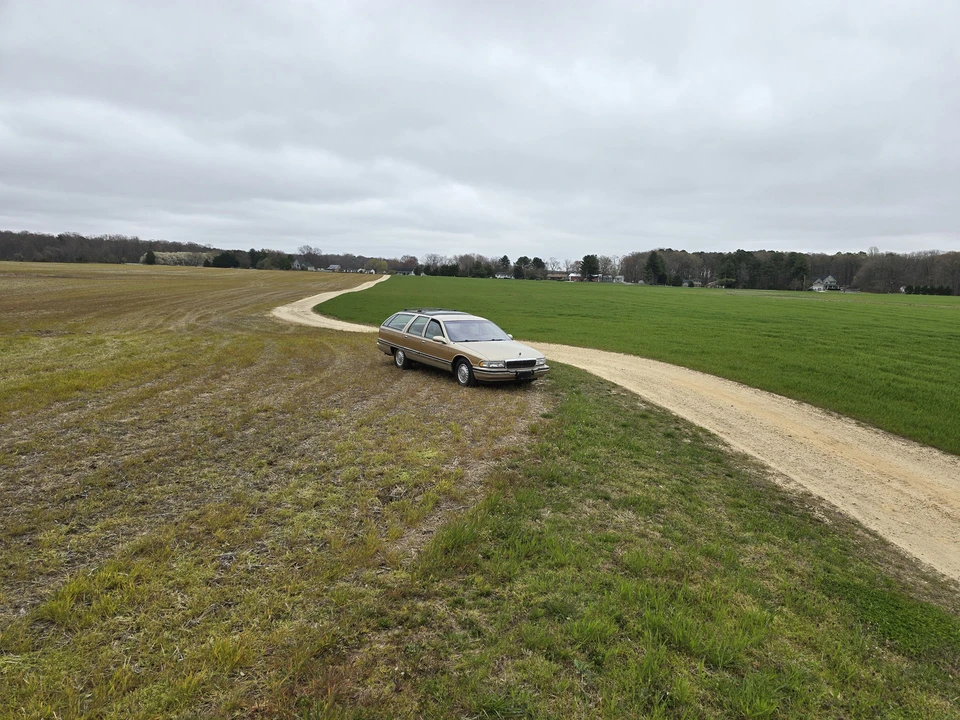 1996 Buick Roadmaster - Image 12 of 31