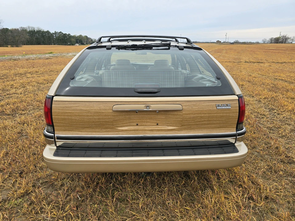 1996 Buick Roadmaster - Image 13 of 31