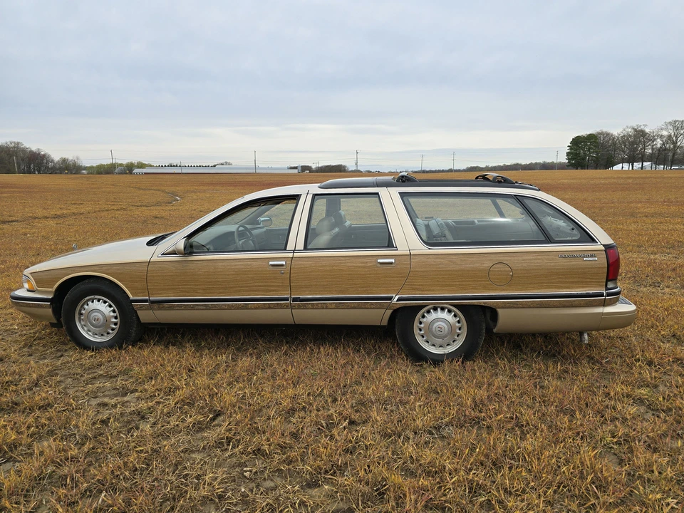 1996 Buick Roadmaster - Image 14 of 31