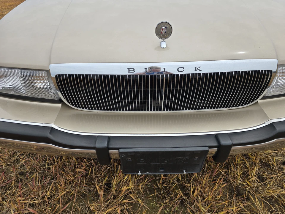 1996 Buick Roadmaster - Image 25 of 31