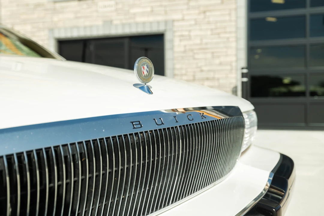1996 Buick Roadmaster - Image 17 of 31