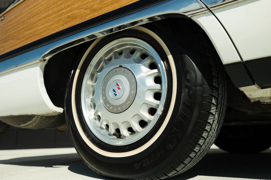 1996 Buick Roadmaster - Image 26 of 31