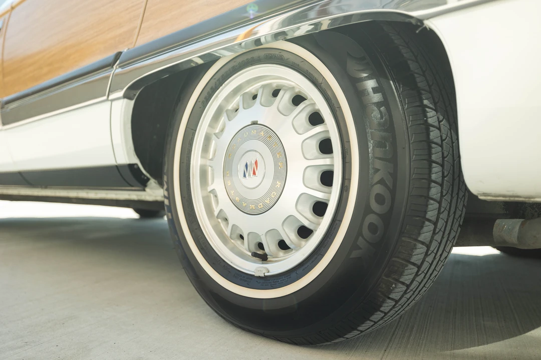 1996 Buick Roadmaster - Image 28 of 31