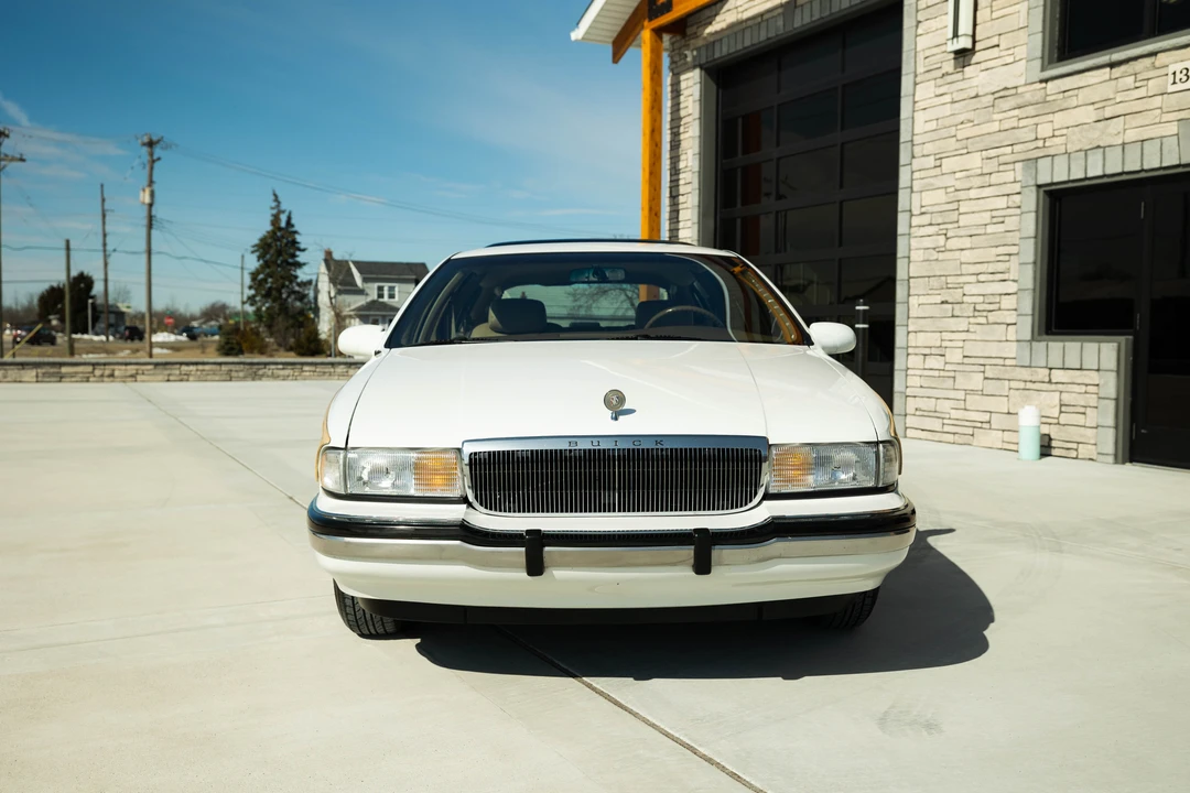 1996 Buick Roadmaster - Image 6 of 31
