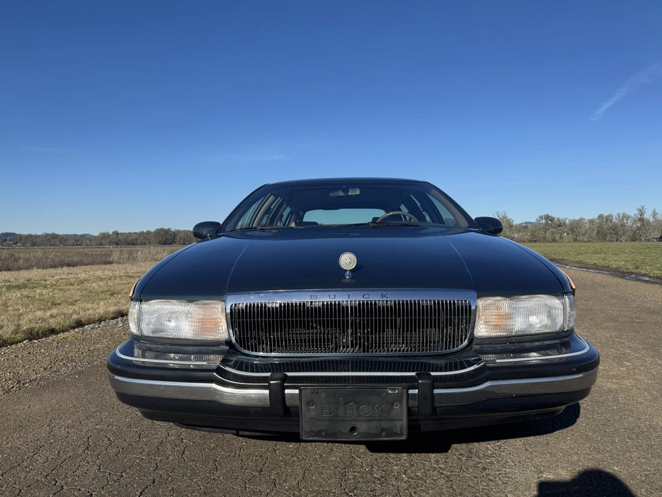 1996 Buick Roadmaster - Image 3 of 31
