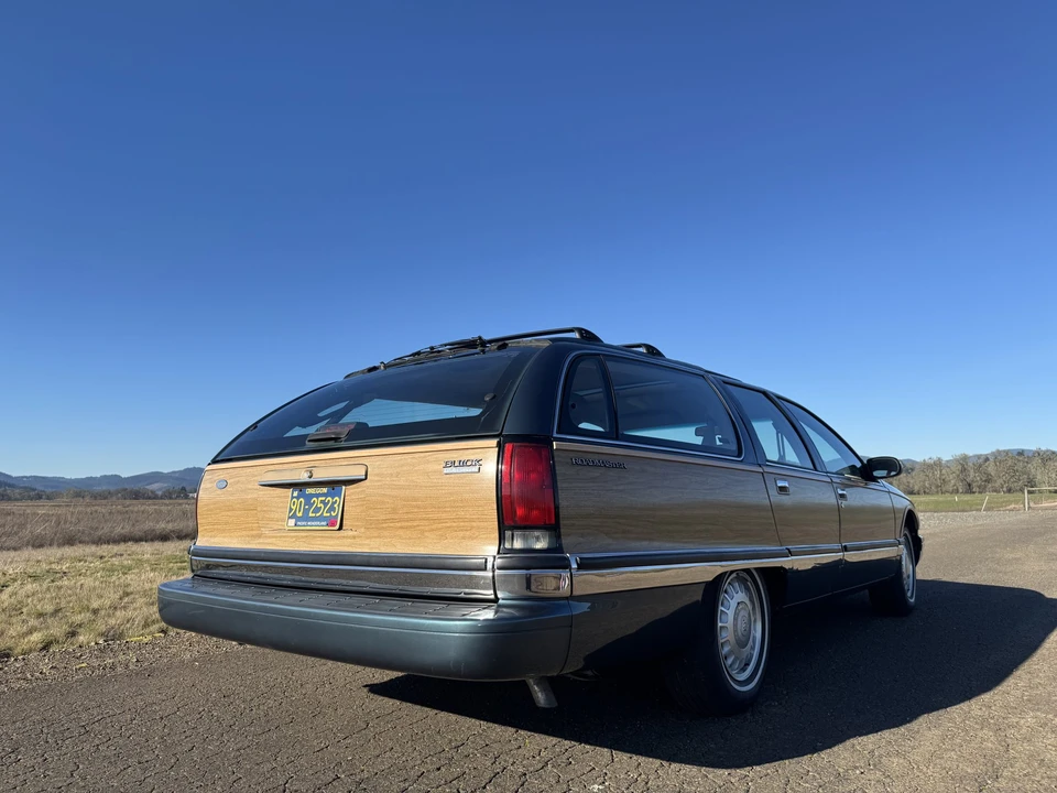 1996 Buick Roadmaster - Image 11 of 31