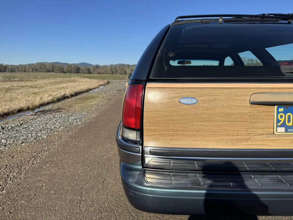 1996 Buick Roadmaster - Image 25 of 31
