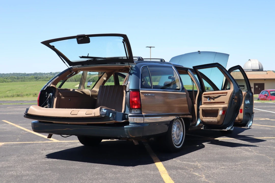 1996 Buick Roadmaster - Image 16 of 31