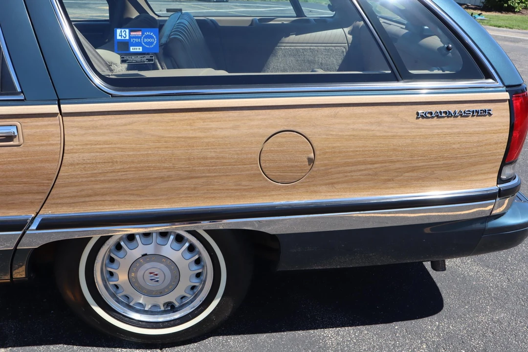 1996 Buick Roadmaster - Image 27 of 31