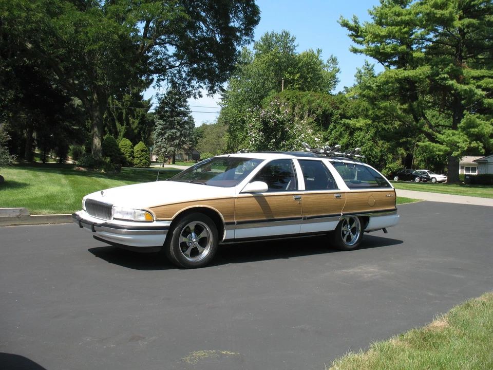 1996 Buick Roadmaster - Image 5 of 31