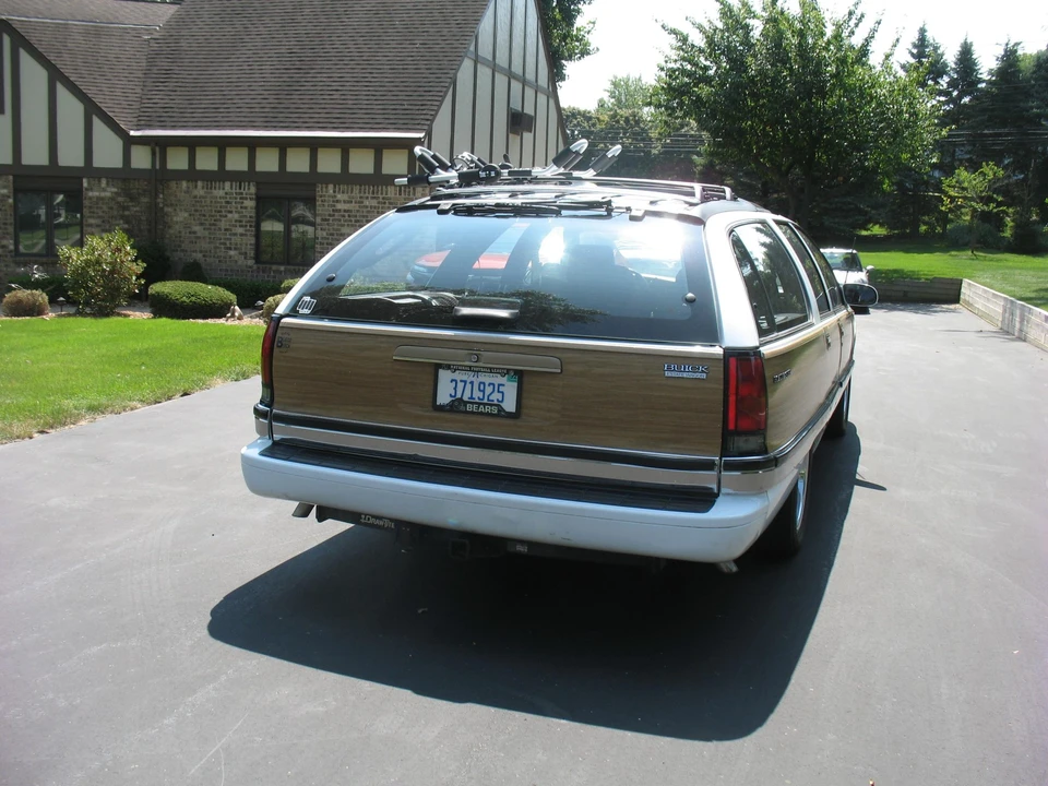 1996 Buick Roadmaster - Image 11 of 31