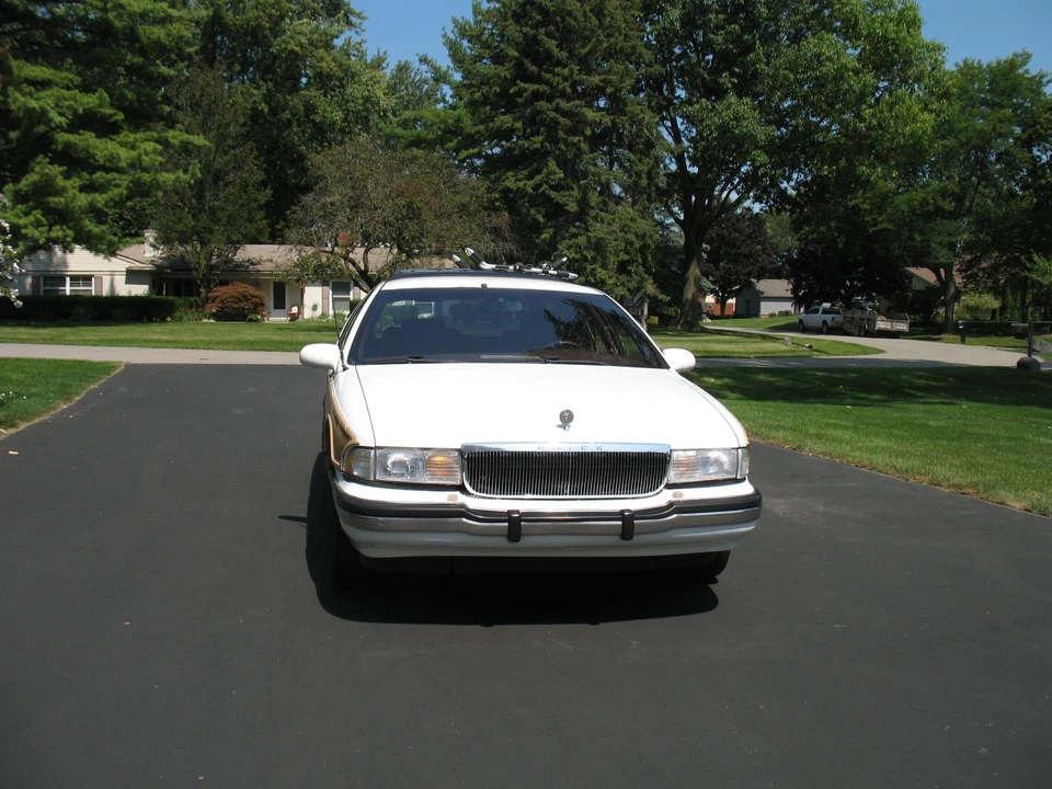 1996 Buick Roadmaster - Image 17 of 31