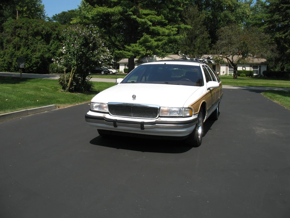 1996 Buick Roadmaster - Image 3 of 31