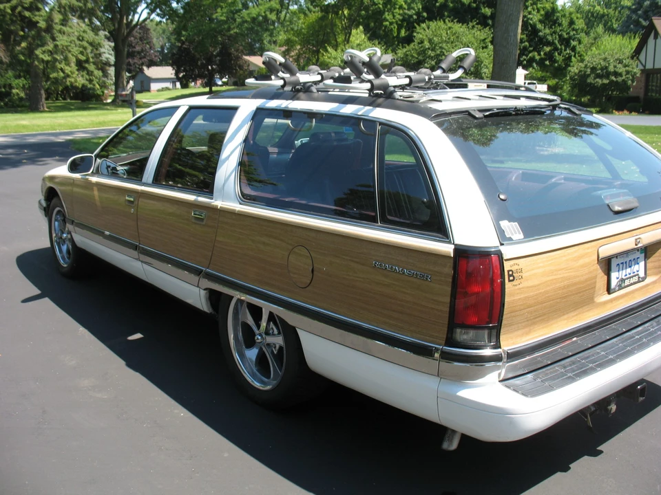 1996 Buick Roadmaster - Image 8 of 31