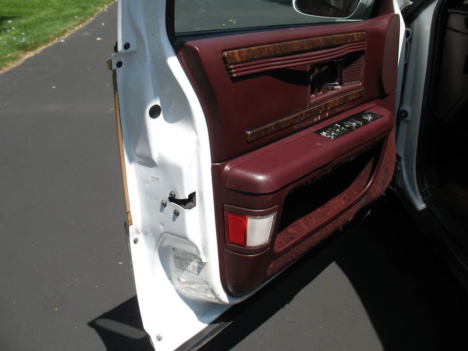 1996 Buick Roadmaster - Image 27 of 31