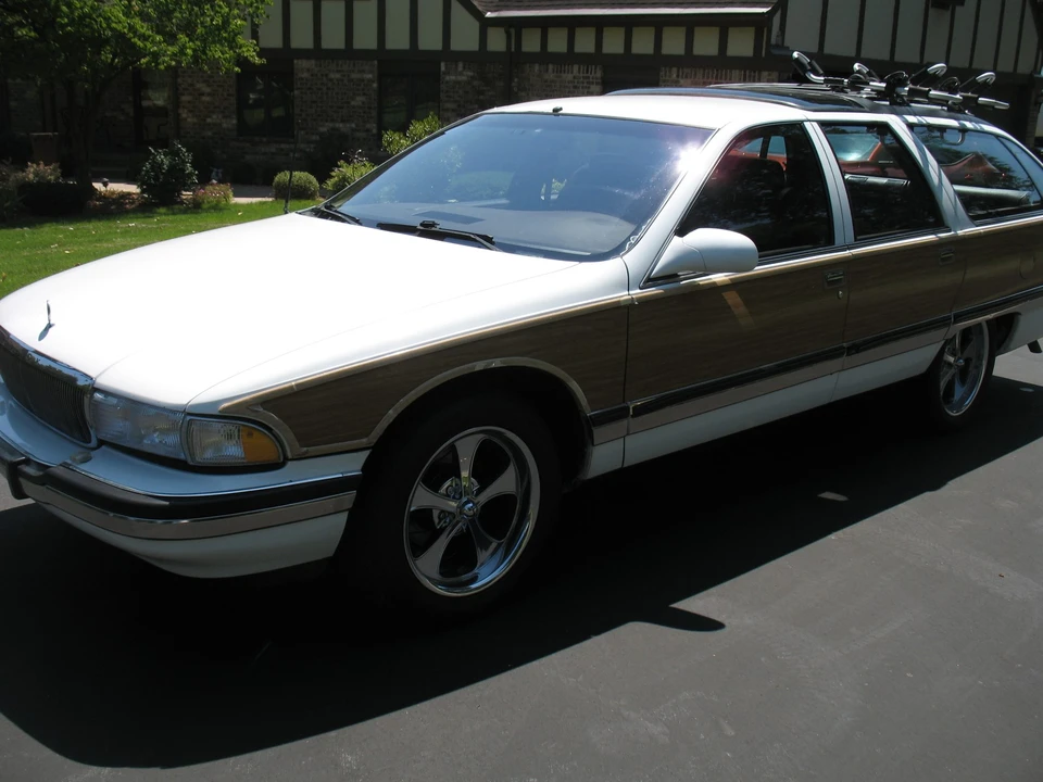 1996 Buick Roadmaster - Image 4 of 31