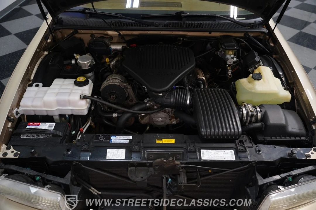 1996 Buick Roadmaster - Image 4 of 31