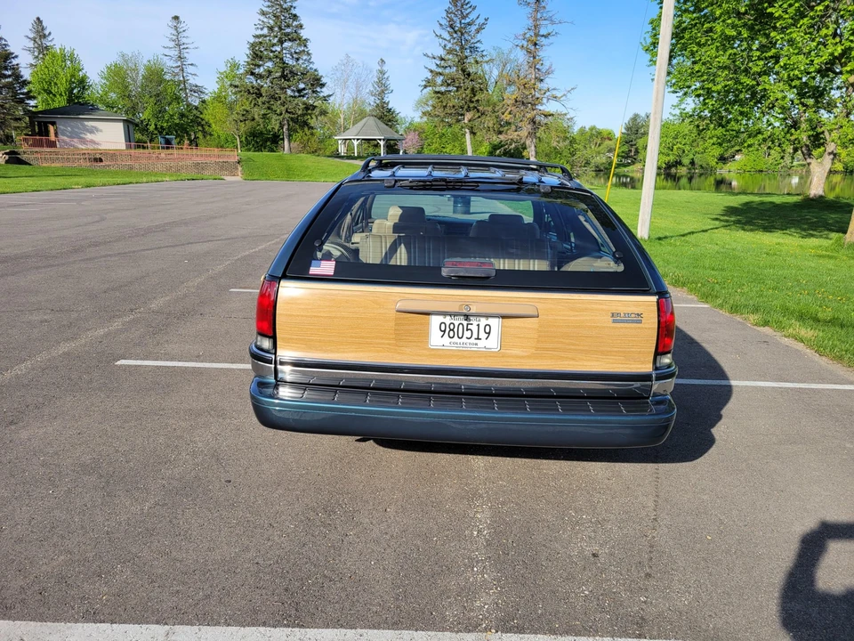 1996 Buick Roadmaster - Image 10 of 31