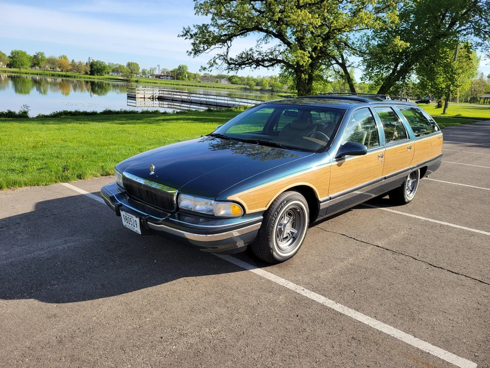 1996 Buick Roadmaster - Image 3 of 31