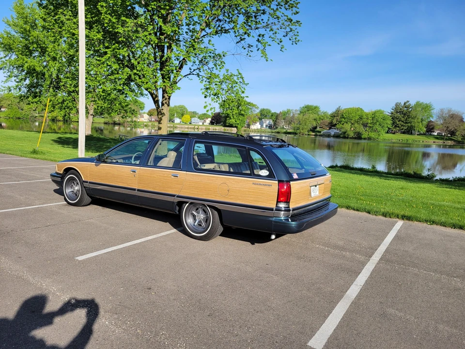1996 Buick Roadmaster - Image 8 of 31