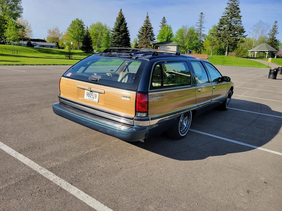 1996 Buick Roadmaster - Image 13 of 31