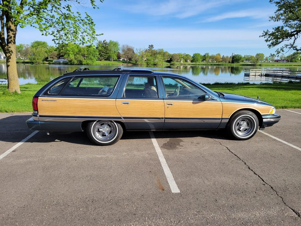 1996 Buick Roadmaster - Image 14 of 31