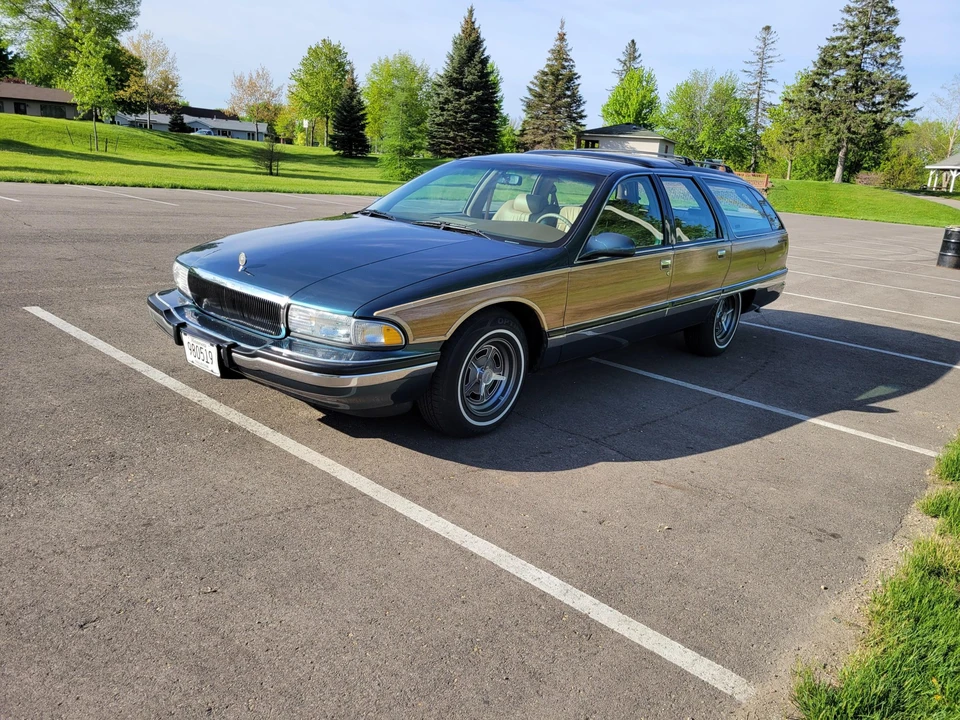1996 Buick Roadmaster - Image 4 of 31