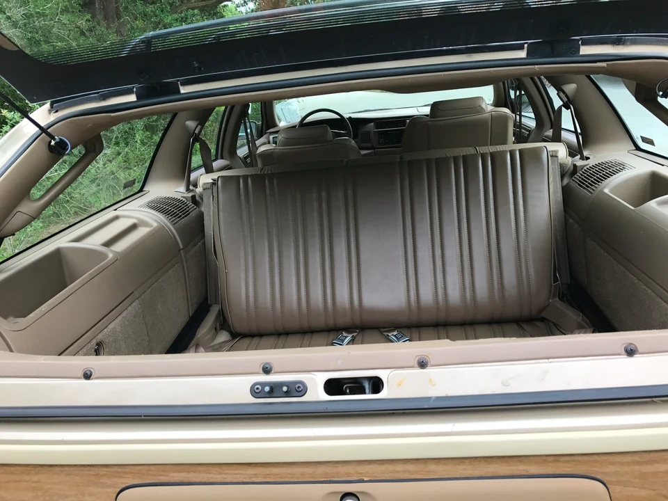 1996 Buick Roadmaster - Image 17 of 31