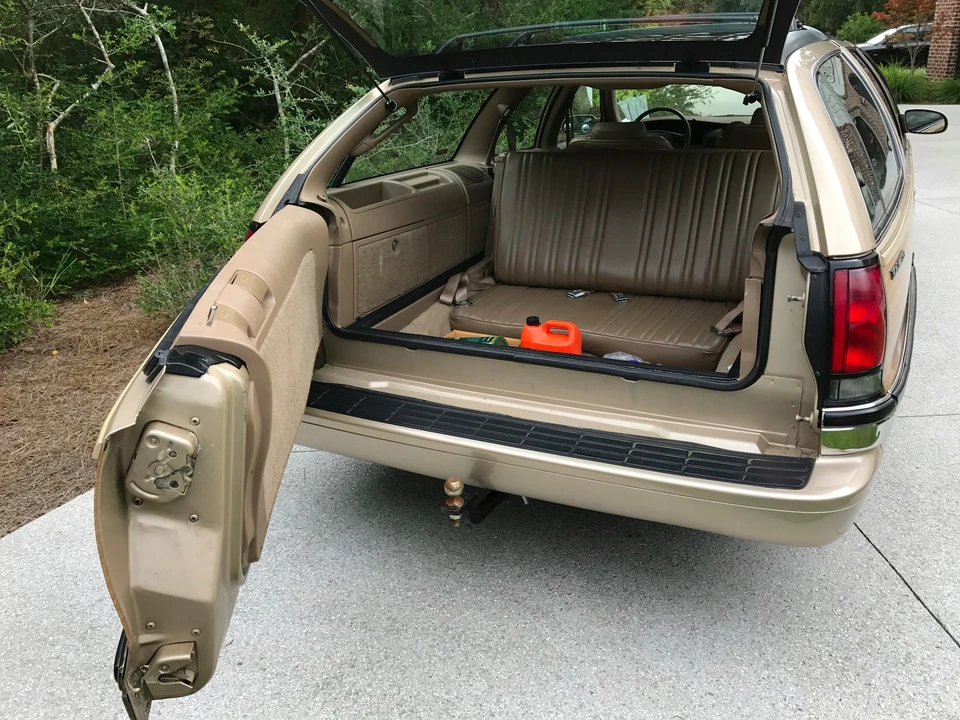 1996 Buick Roadmaster - Image 15 of 31