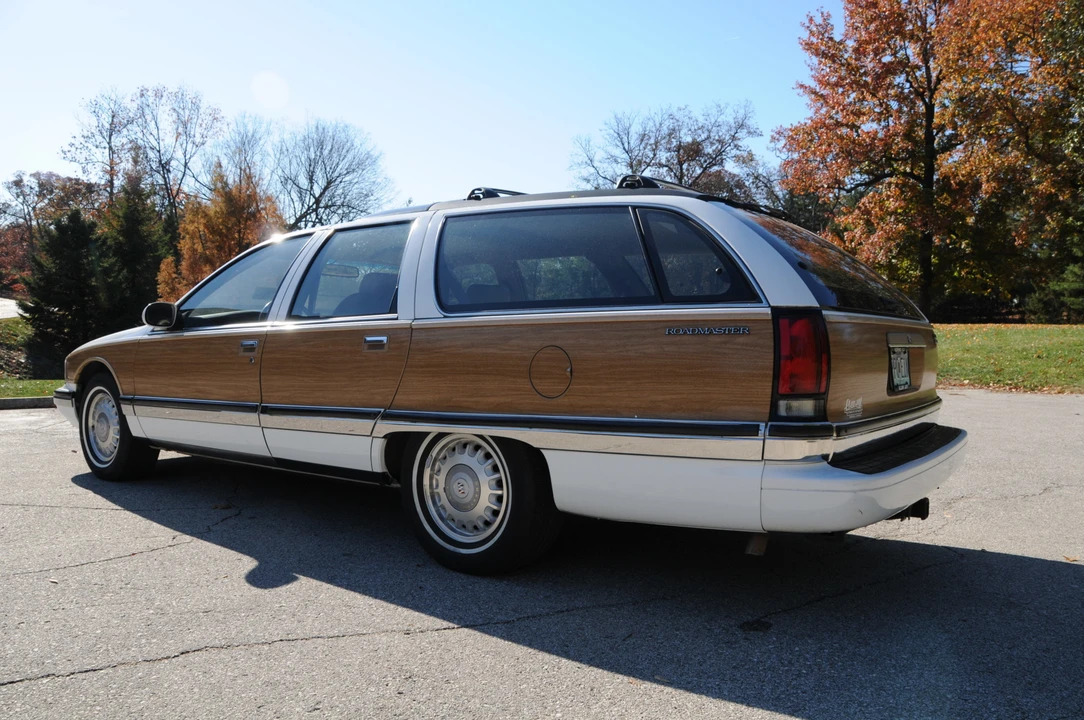 1996 Buick Roadmaster - Image 5 of 31