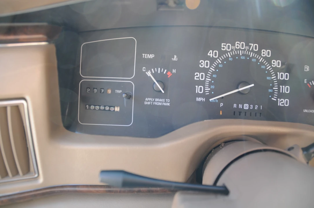 1996 Buick Roadmaster - Image 29 of 31
